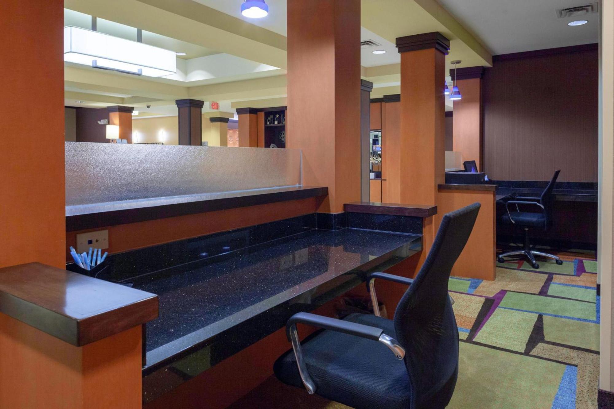 Fairfield Inn And Suites By Marriott Seymour Exteriör bild