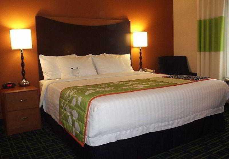 Fairfield Inn And Suites By Marriott Seymour Exteriör bild