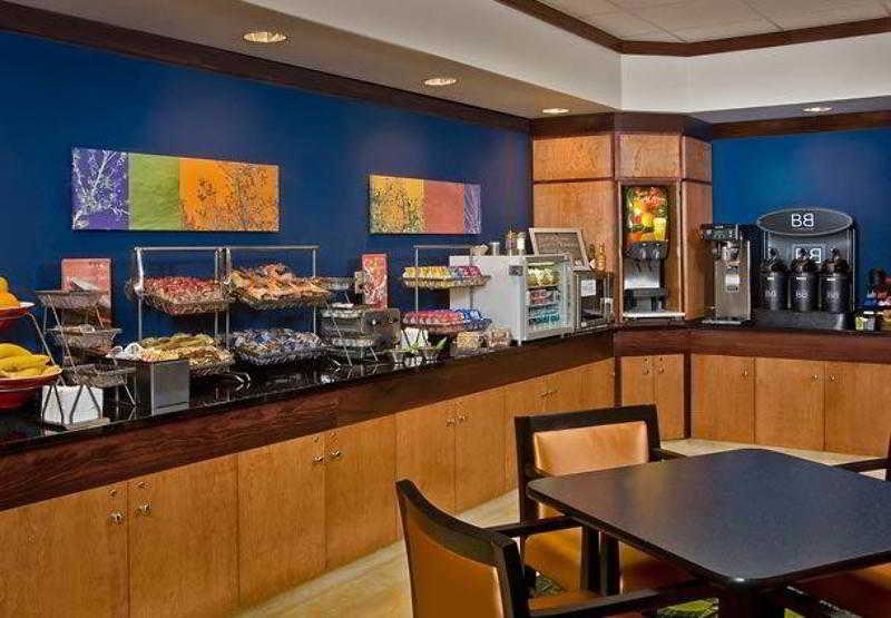 Fairfield Inn And Suites By Marriott Seymour Exteriör bild